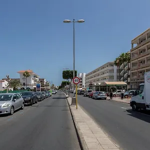 Flatguest San Fernando + 4bdr + Terrace + Parking Сasa de vacaciones